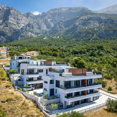 Luxury Tea With Heated Pool Villa