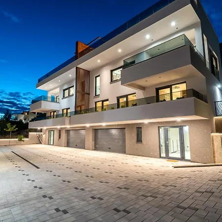 Villa Luxury Tea With Heated Pool