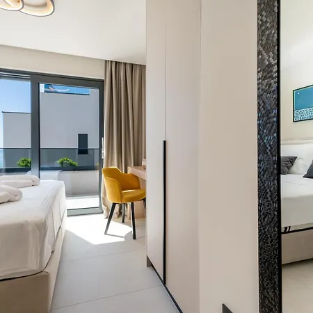 Luxury Tea With Heated Pool Makarska
