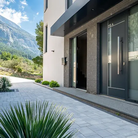 Luxury Tea With Heated Pool Villa